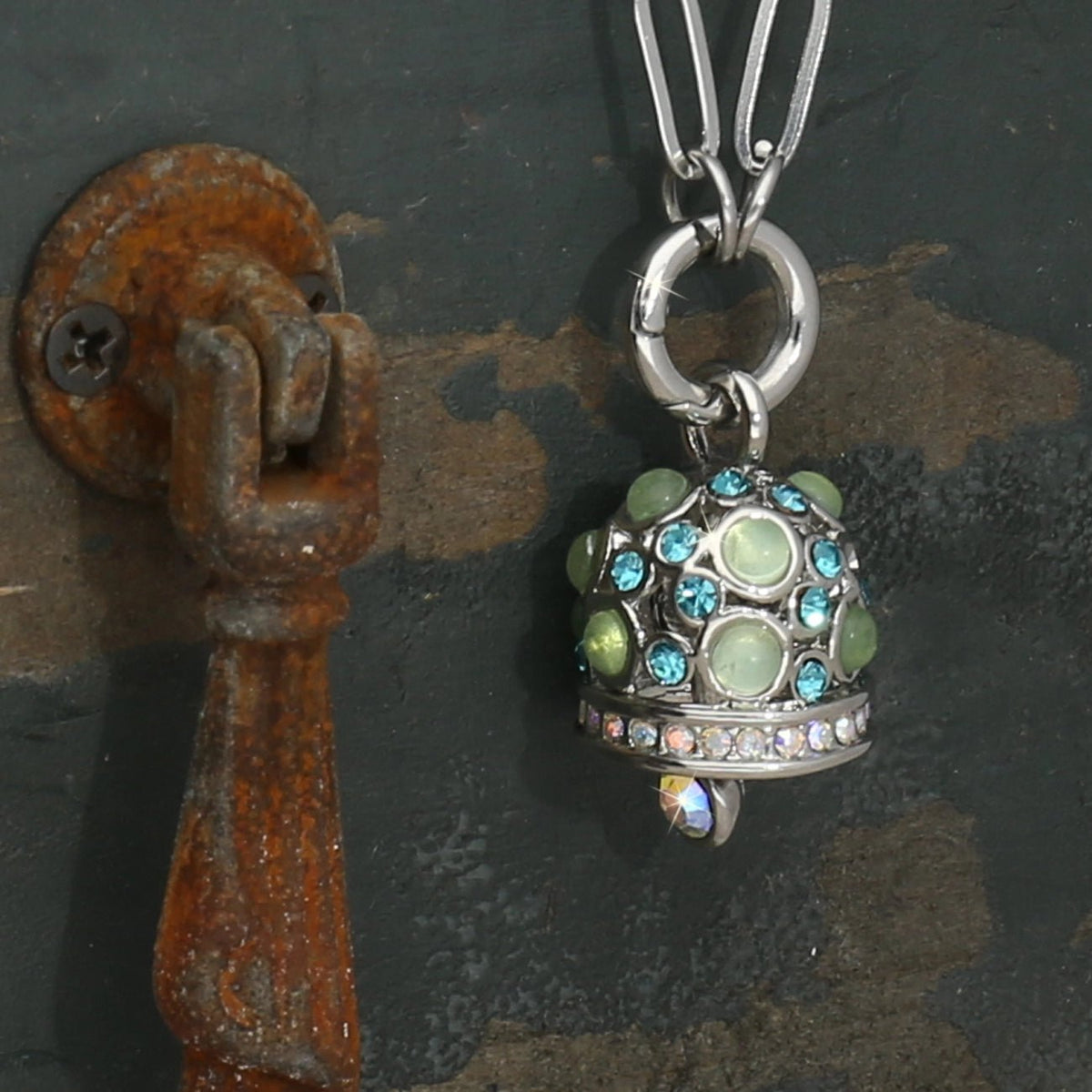 Anhänger “Glocke" - Farbe Silber/Grün/Türkis - PerlineBeads SA