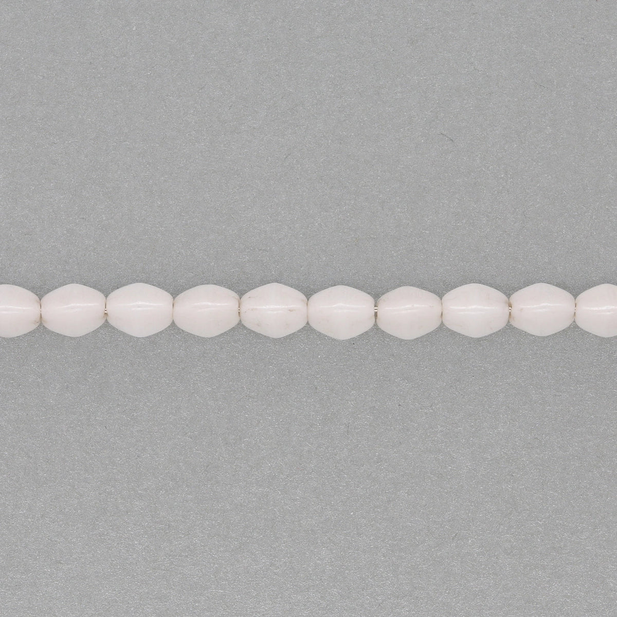 Pinch Bead 5x3 mm - Chalk White Luster - PerlineBeads SA