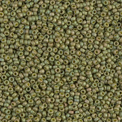 Rocailles-Perlen Miyuki 15/0 – Matte Light Olive Luster - PerlineBeads