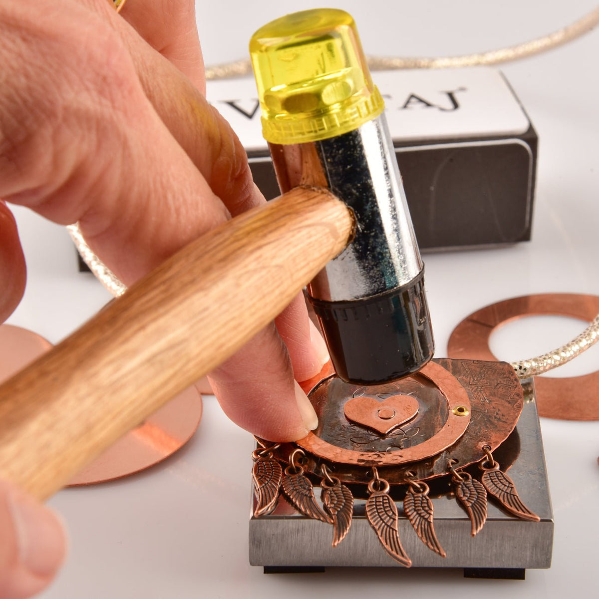 Werkzeuge für Metal Stamping - PerlineBeads