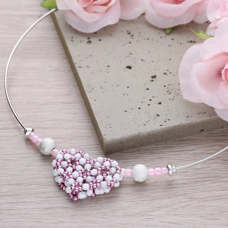 DIY Schmuck - Kit „Herzblüte“ – Halsreif mit 3D - Herz - PerlineBeads SA
