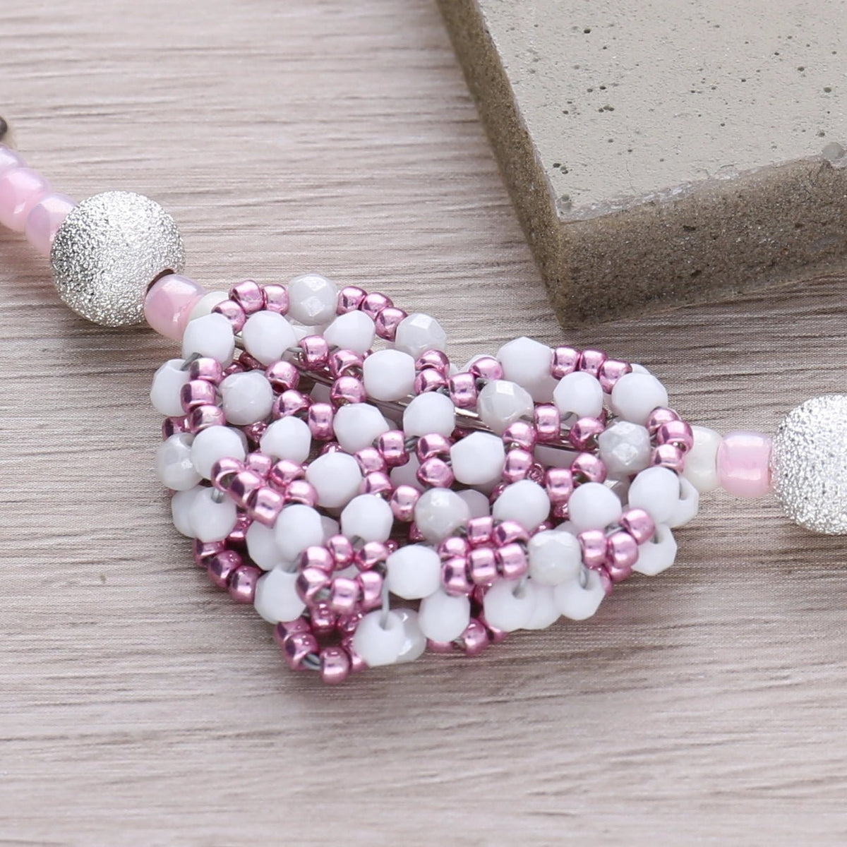 DIY Schmuck - Kit „Herzblüte“ – Halsreif mit 3D - Herz - PerlineBeads SA