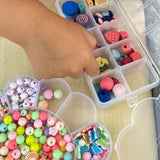 Gefärbte Holzperlen, gemischte Formen (93 Stk.) - PerlineBeads