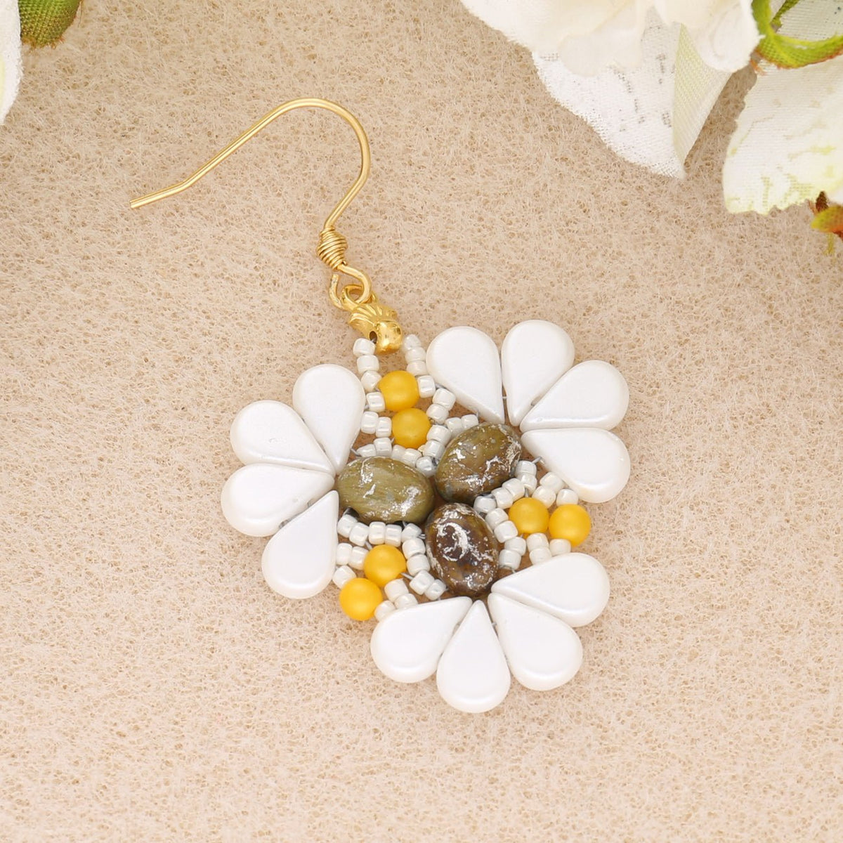 Kit für Ohrringe “Sakura” par Puca® - PerlineBeads