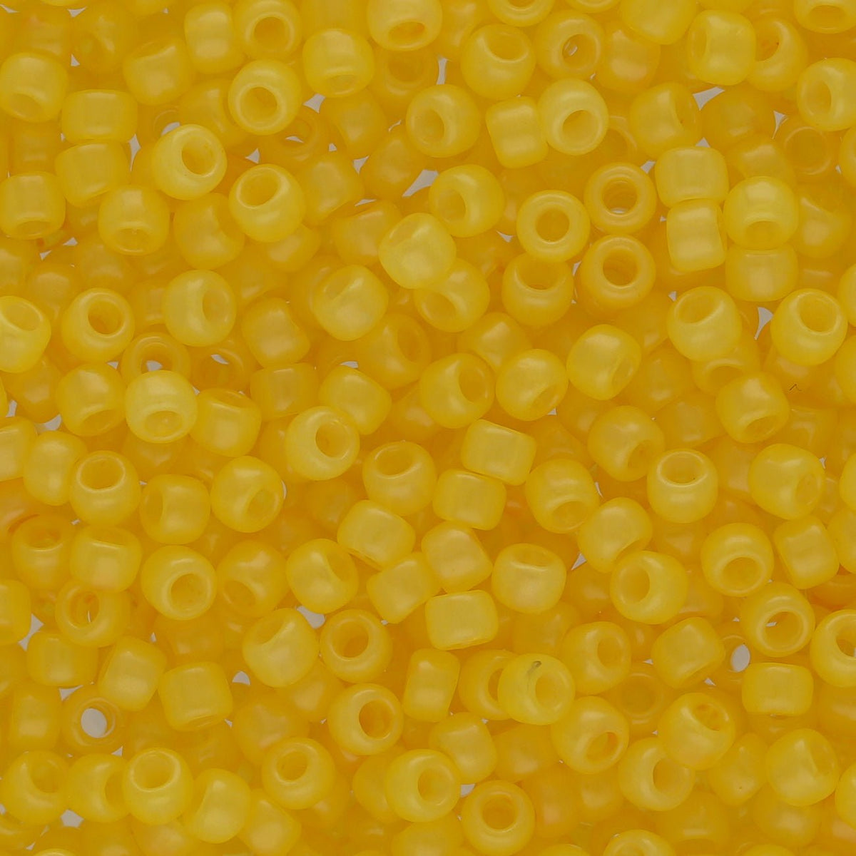 Rocailles-Perlen Toho 8/0 – Hybrid ColorTrends: Milky - Primrose Yellow - PerlineBeads