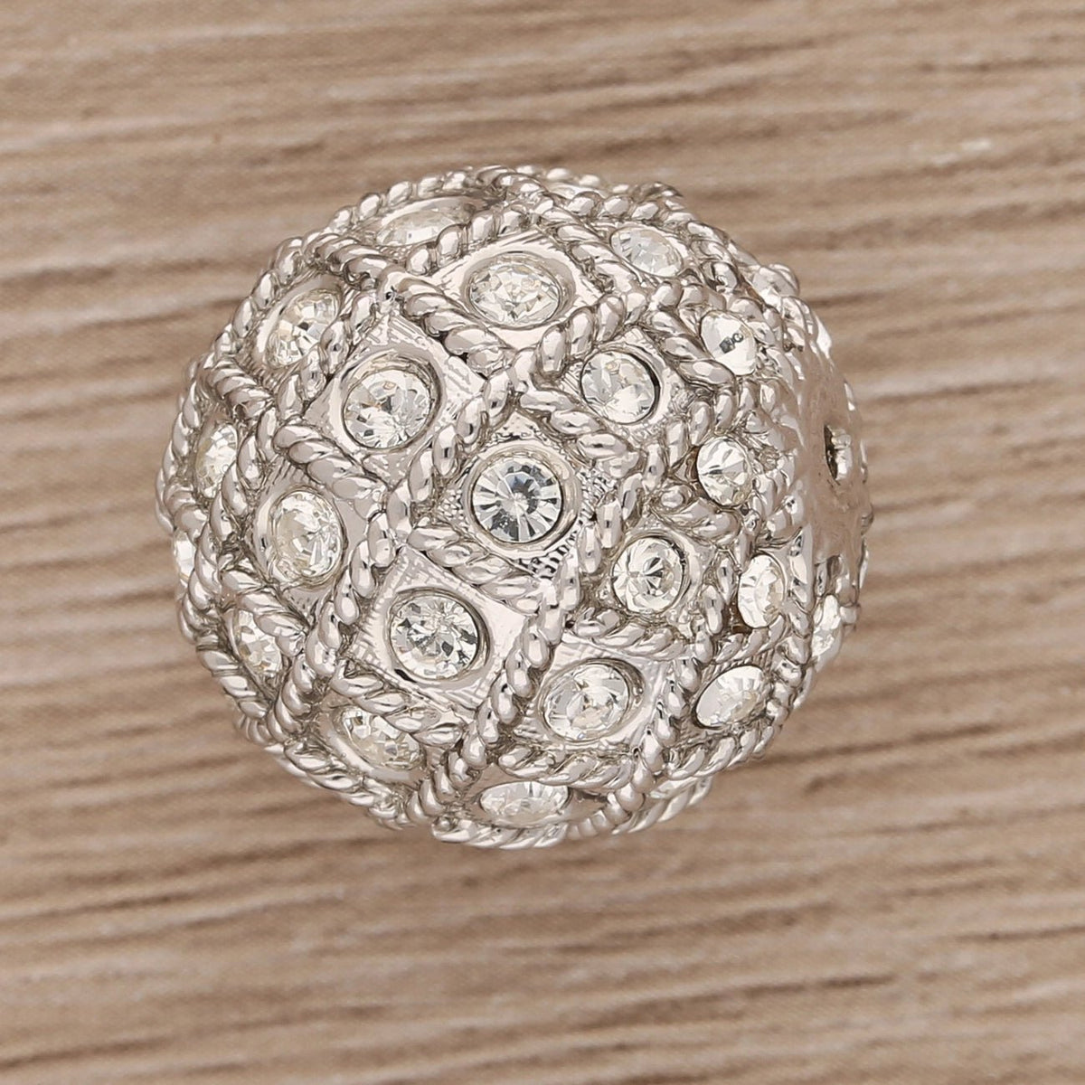 Runde Metallperle 17 mm rhodiniert mit 56 Swarovski® Kristalle - PerlineBeads SA