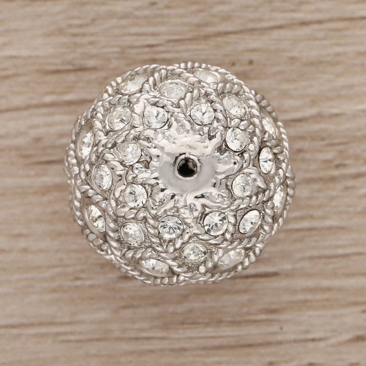 Runde Metallperle 17 mm rhodiniert mit 56 Swarovski® Kristalle - PerlineBeads SA