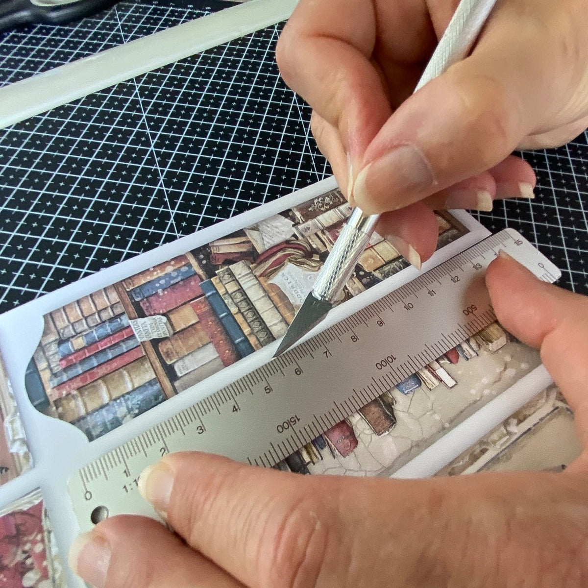 Stamperia „Create Happiness“ Präzisions - Cutter – inkl. 5 Ersatzklingen - PerlineBeads SA