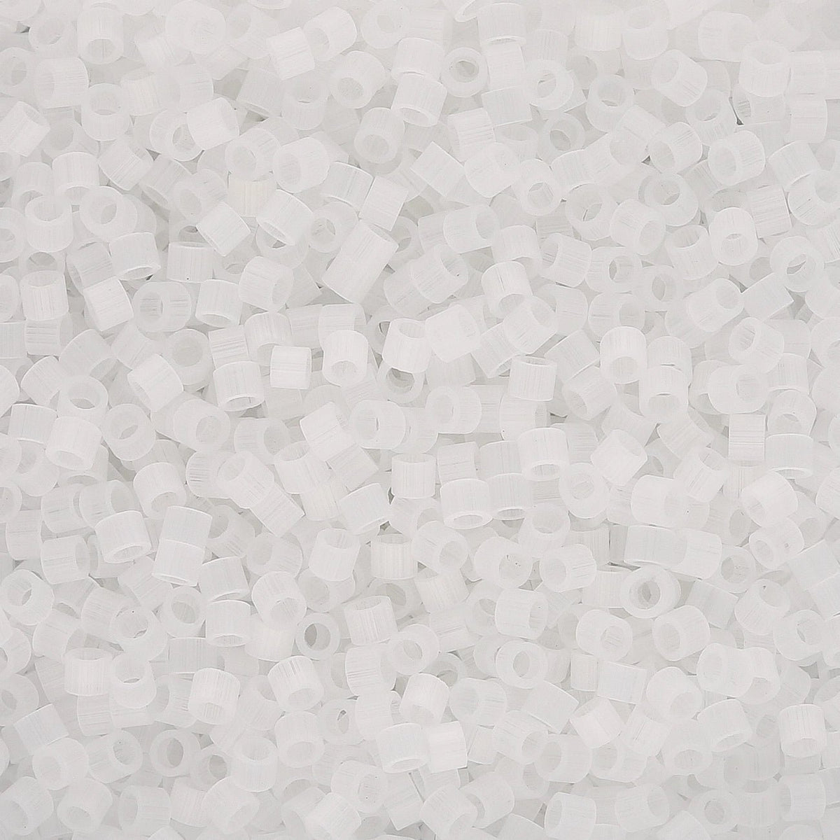 TOHO Aiko - Fiber - Optic Icicle - PerlineBeads SA