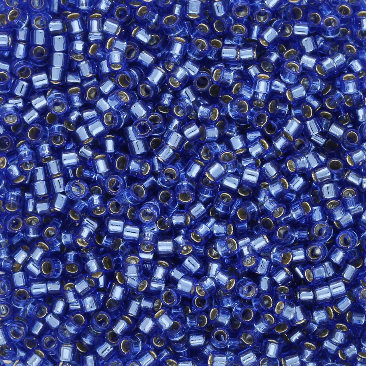 TOHO Aiko - Transparent Silver - Lined Sapphire - PerlineBeads SA