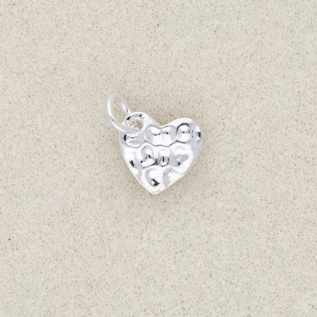 Charm-Anhänger Herz (gehämmert) - PerlineBeads