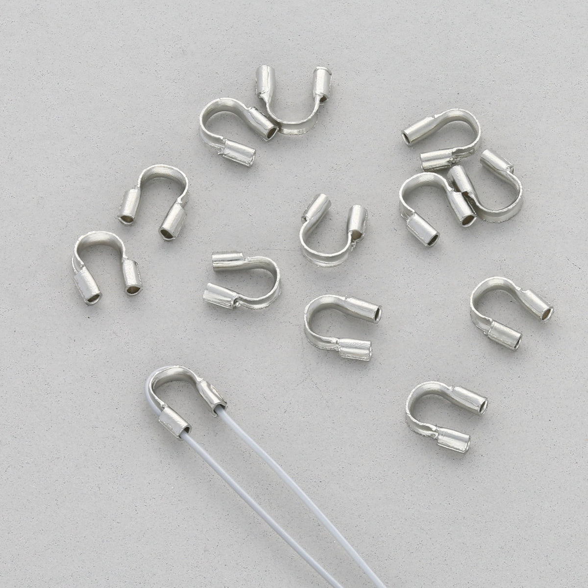 Drahtschutz (Wire guardian) aus Messing – Farbe Platin - PerlineBeads