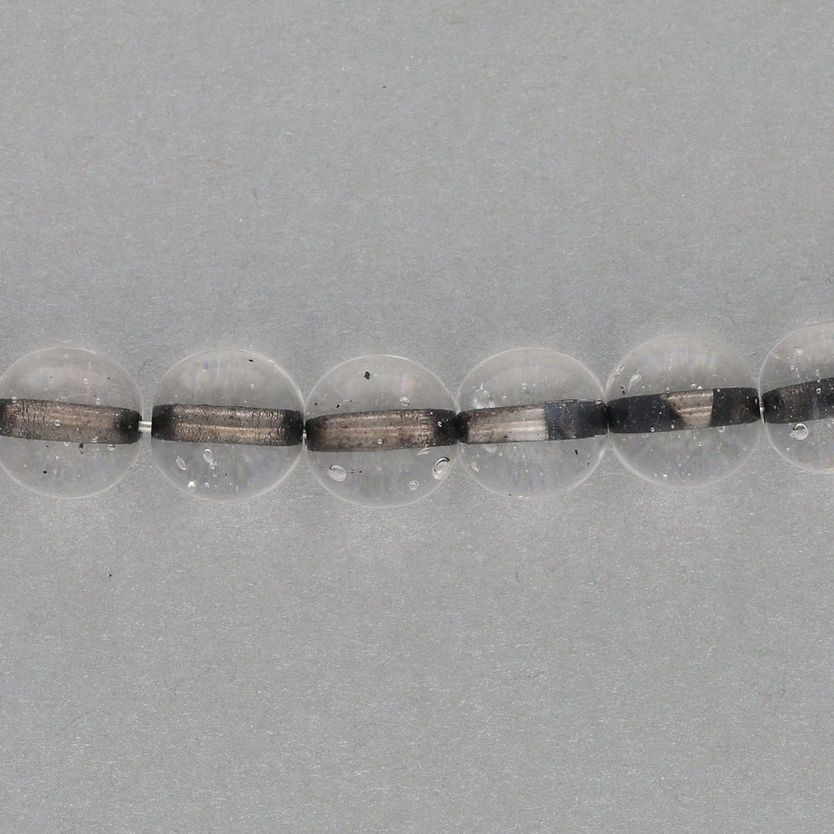 Recycelte Glasperlen 8 mm - Lined Bubbles Black - PerlineBeads