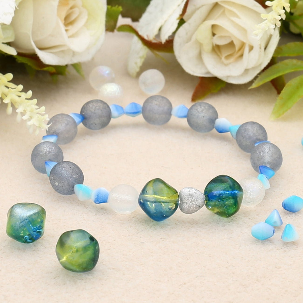 Recycelte Glasperlen "Organic Bicone" - Green & Blue - PerlineBeads