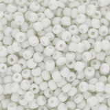 Rocailles Glasperlen 3 mm unregelmässige Grösse – Opaque White - PerlineBeads