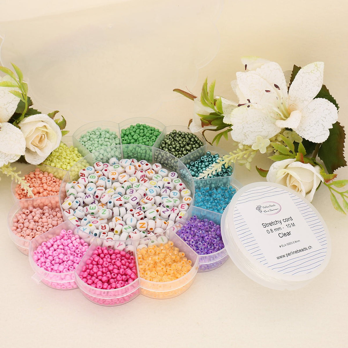 Rocailles Glasperlen 8/0 unregelmässige Grösse – Box mit Buchstabenperlen - PerlineBeads