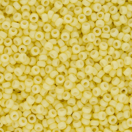 Rocailles-Perlen Miyuki 11/0 – Duracoat Opaque Dyed Pale Yellow - PerlineBeads