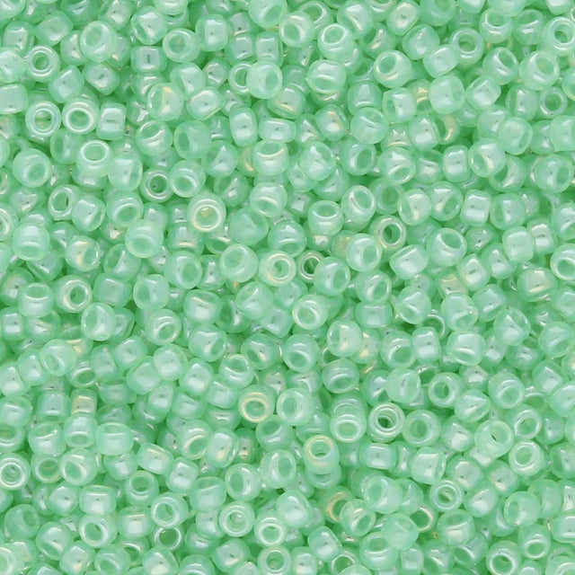 Rocailles-Perlen Toho 15/0 – Ceylon Celery - PerlineBeads